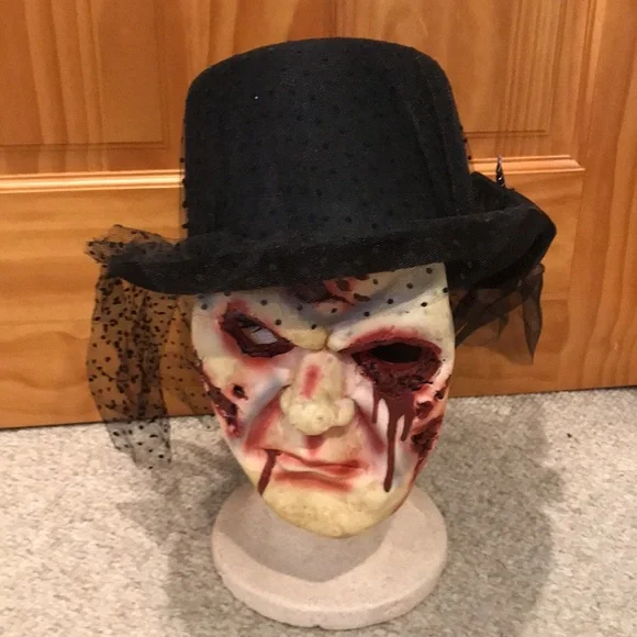 Halloween Hat - Picture 3 of 5